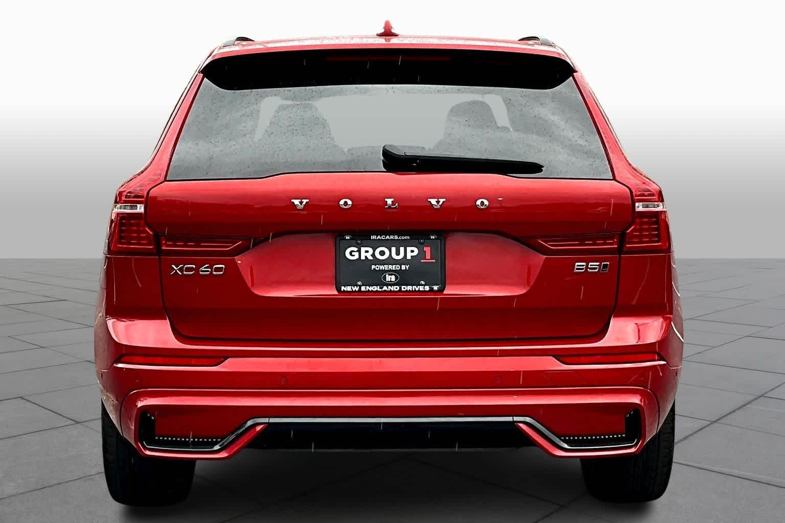 2023 Volvo XC60 Plus photo 4