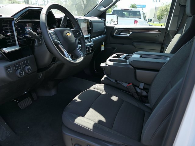 2025 Chevrolet Silverado 1500 LT photo 11
