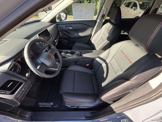 2026 Nissan Rogue SV photo 15