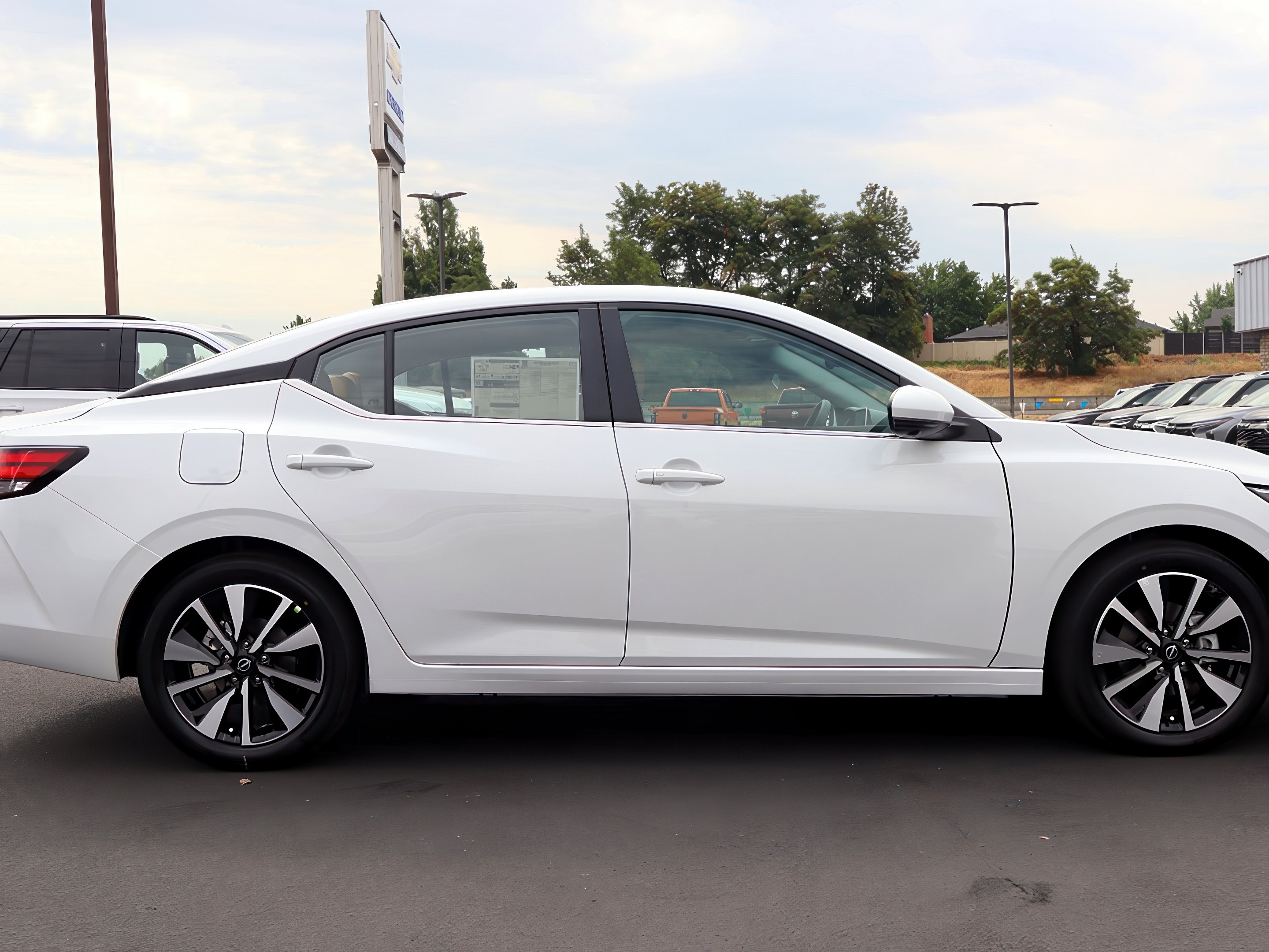 2025 Nissan Sentra SV photo 8