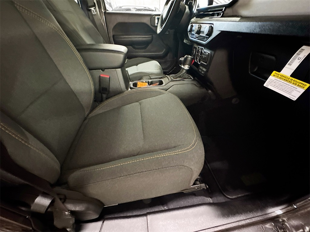 2025 Jeep Wrangler Sport S photo 28