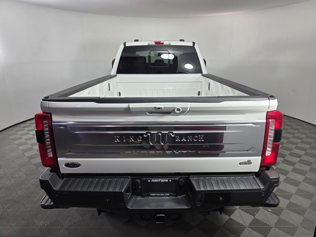 2025 Ford F-350 King Ranch photo 4