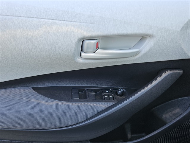 2025 Toyota Corolla LE photo 28