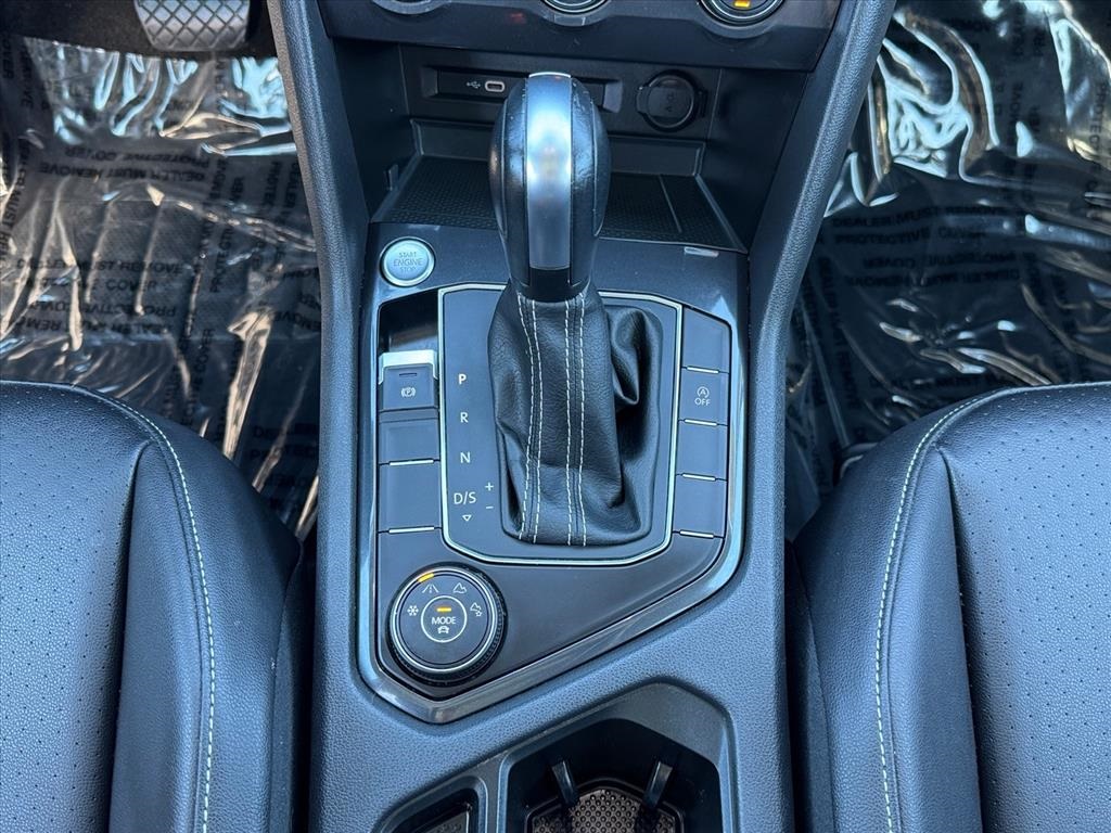 2021 Volkswagen Tiguan SE photo 12