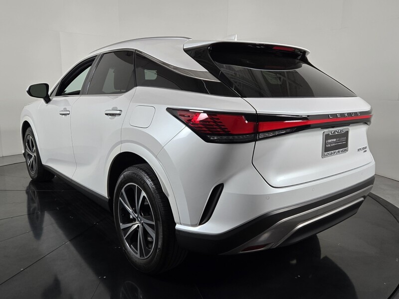 2024 Lexus RX 350 Premium photo 3