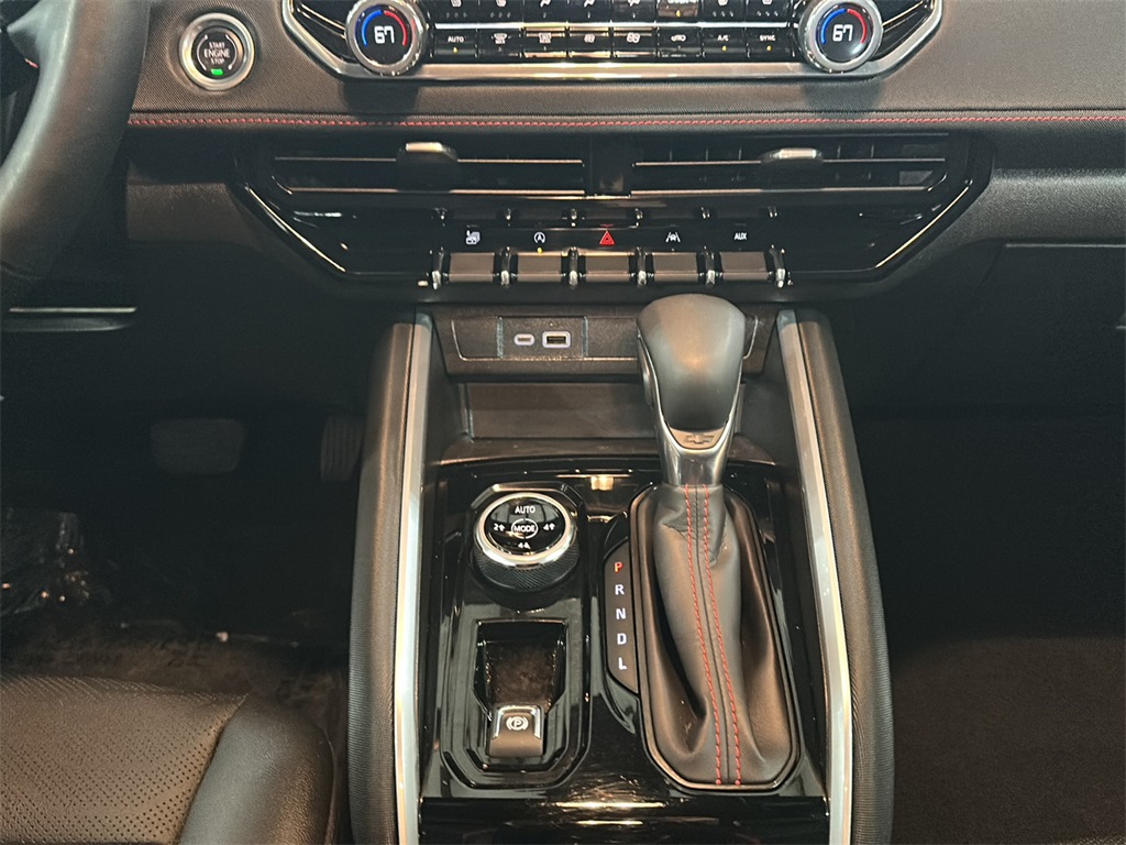 2024 Chevrolet Colorado Z71 photo 14