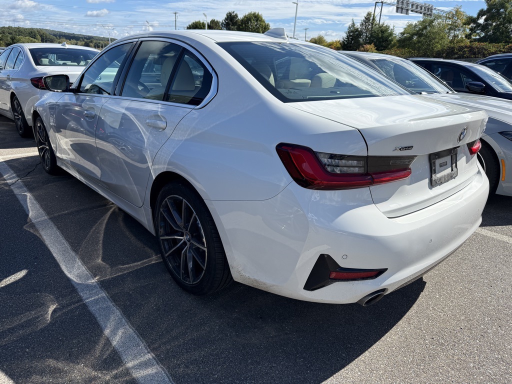 2021 Bmw 330i xDrive photo 2