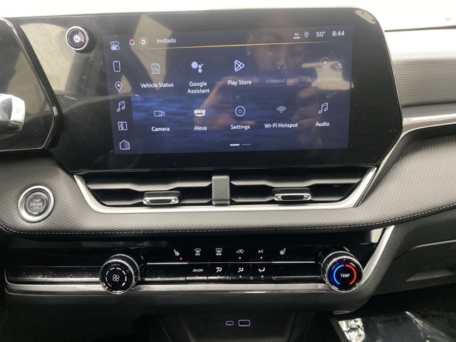 2025 Chevrolet Equinox LT photo 2