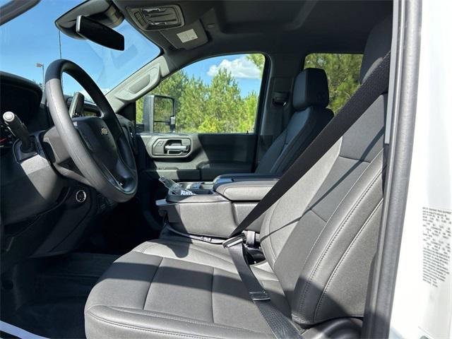 2024 Chevrolet Silverado 3500HD Work Truck photo 2