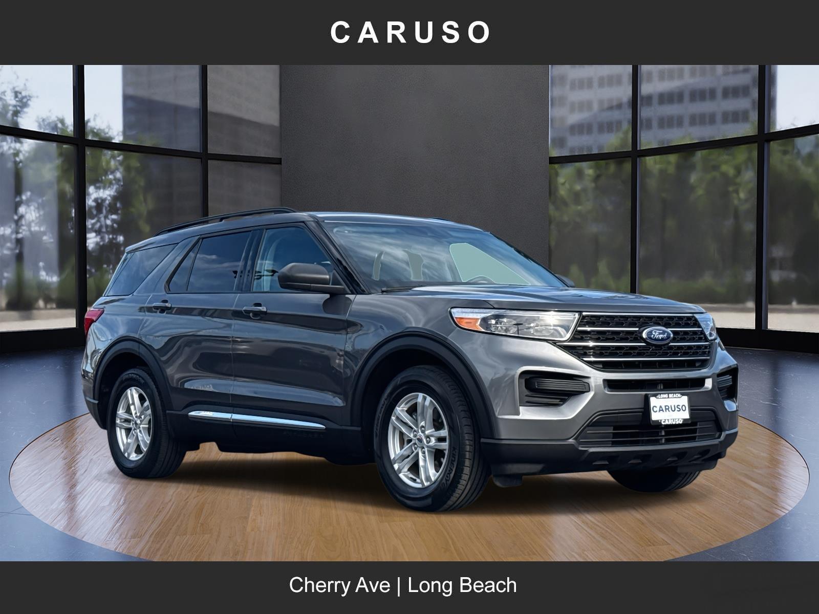 2023 Ford Explorer XLT's photo