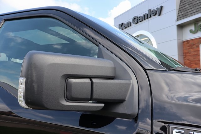 2022 Ford F-150 XLT photo 2