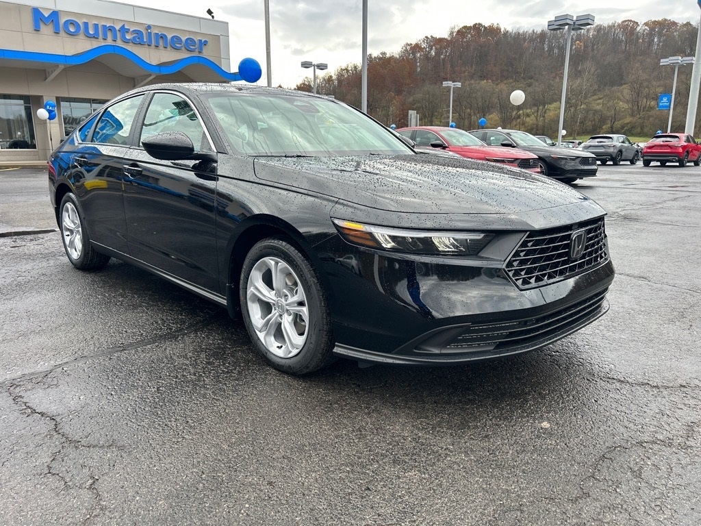 2025 Honda Accord LX's photo