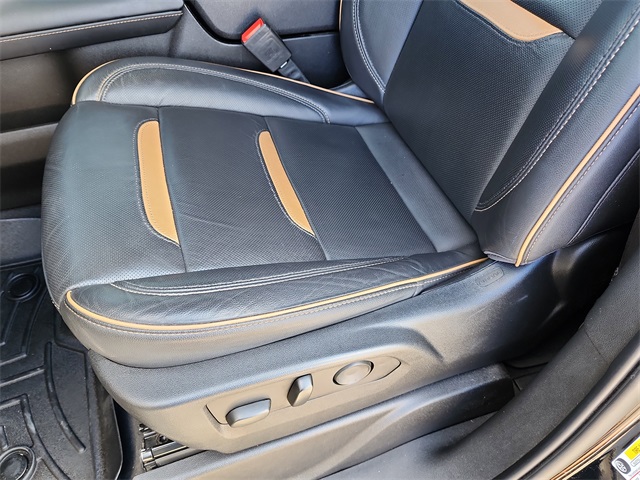 2022 Gmc Yukon XL AT4 photo 17