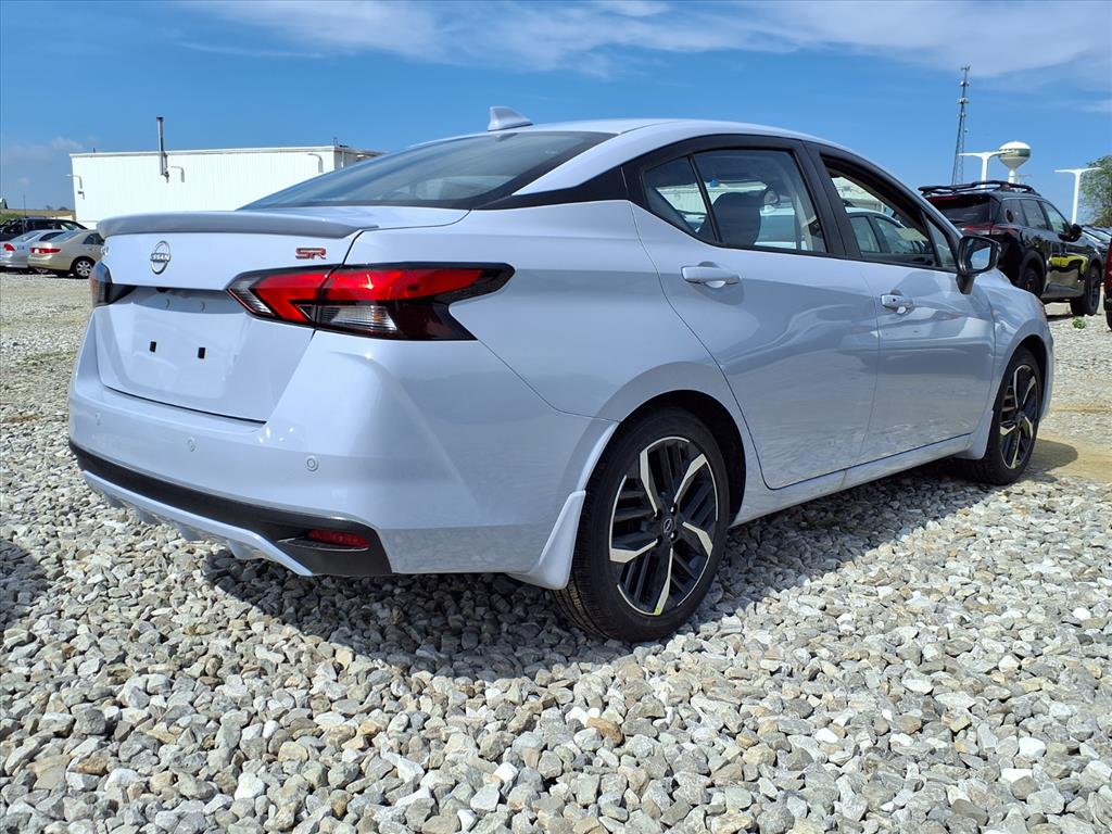 2025 Nissan Versa SR photo 2