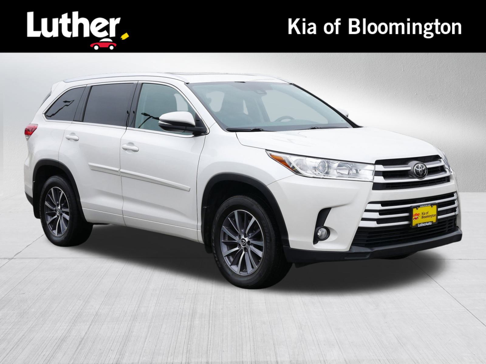 2017 Toyota Highlander XLE's photo