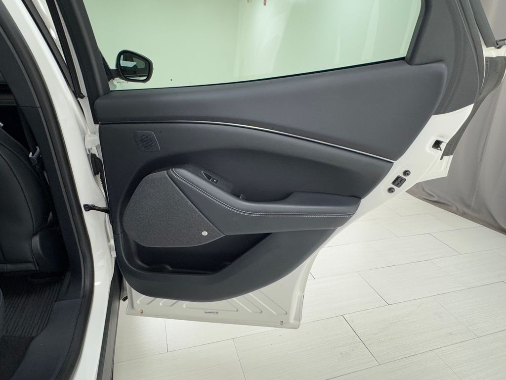 2022 Ford Mustang Mach-E Premium photo 16