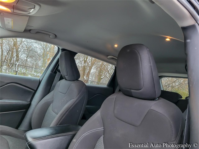 2021 JEEP CHEROKEE - Image 10