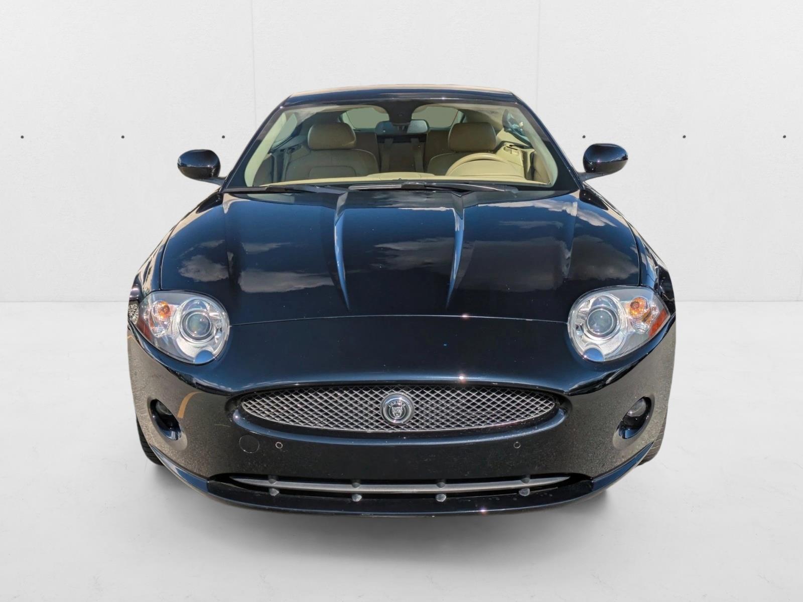 2009 Jaguar XK Base photo 2
