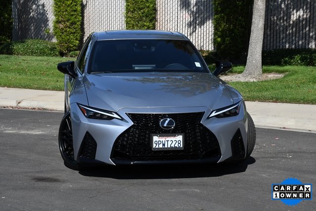 2024 Lexus IS 350 F SPORT photo 2