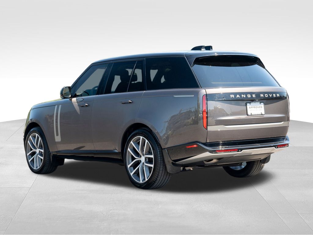 2024 Land Rover Range Rover SE photo 6