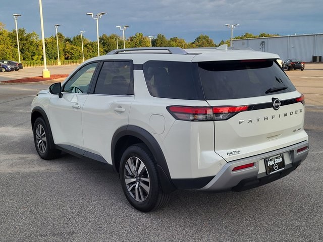 2022 Nissan Pathfinder SL photo 4