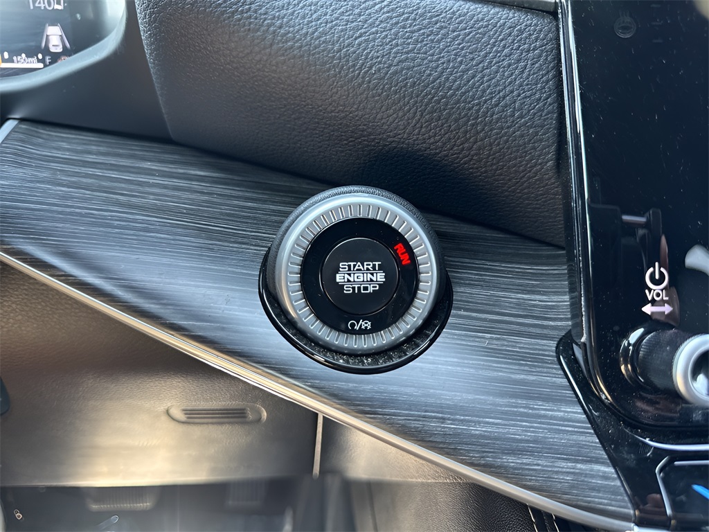 2024 Jeep Wagoneer L Series II photo 23