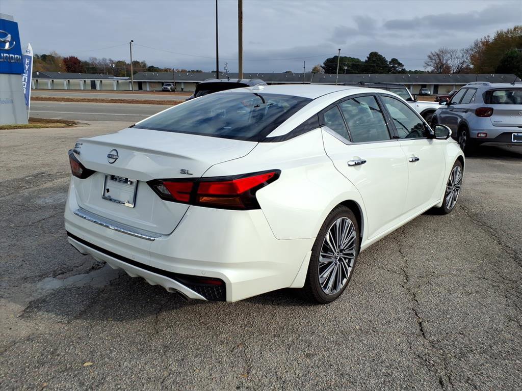 2023 Nissan Altima 2.5 SL photo 3