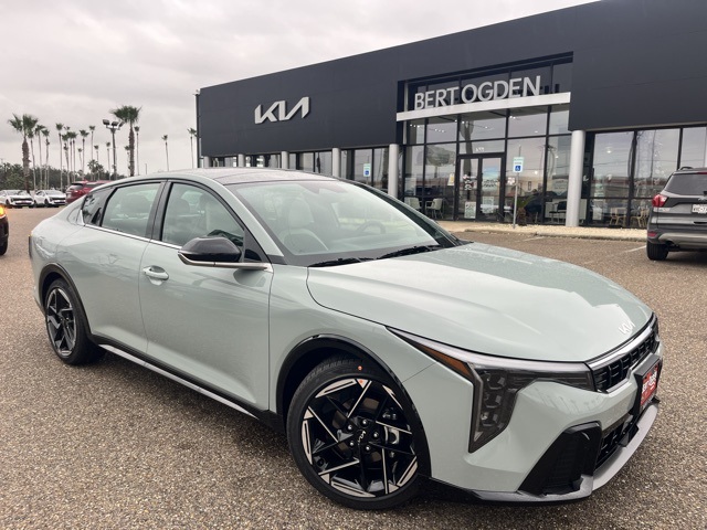 2025 Kia K4 GT-Line's photo