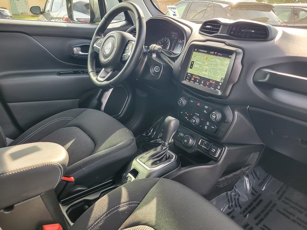 2023 Jeep Renegade Latitude Upland photo 18