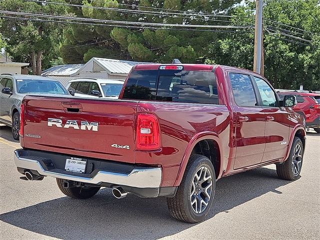 2025 Ram 1500 Laramie photo 4