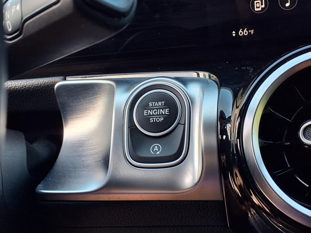 2023 Mercedes Benz GLB 250 4MATIC photo 10