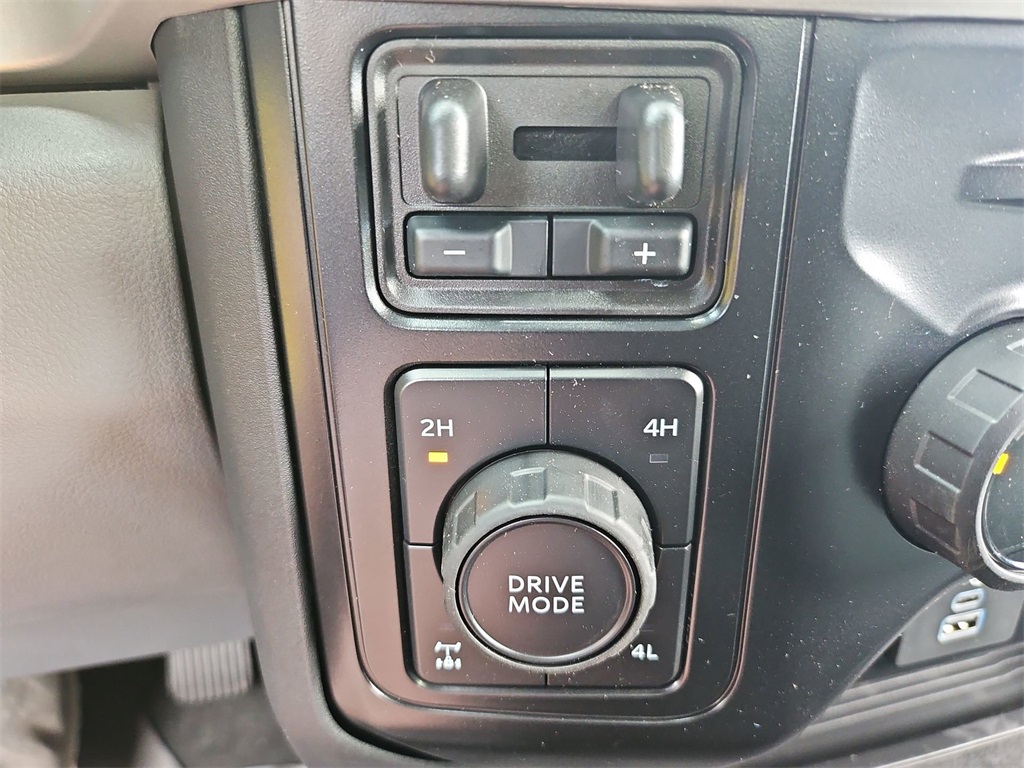 2025 Ford F-350 XLT photo 48