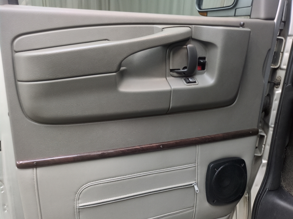 2012 Chevrolet Express Cargo 1500 photo 20