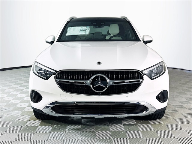 2026 Mercedes Benz GLC 300 4MATIC photo 2