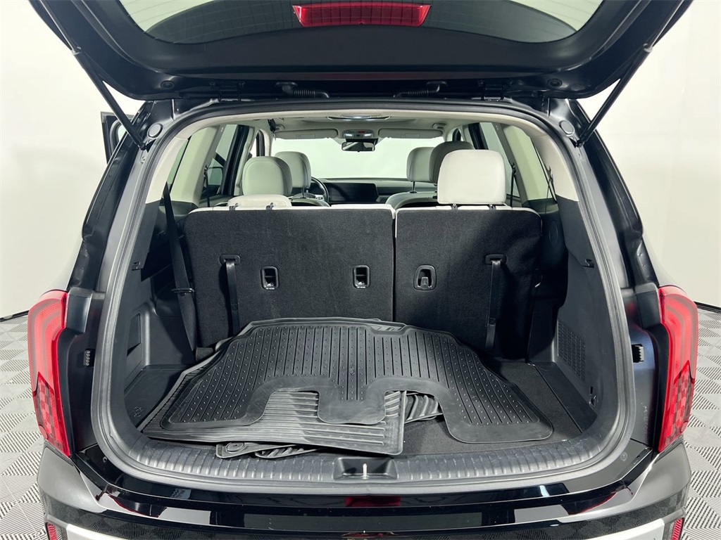 2025 Kia Telluride S photo 28