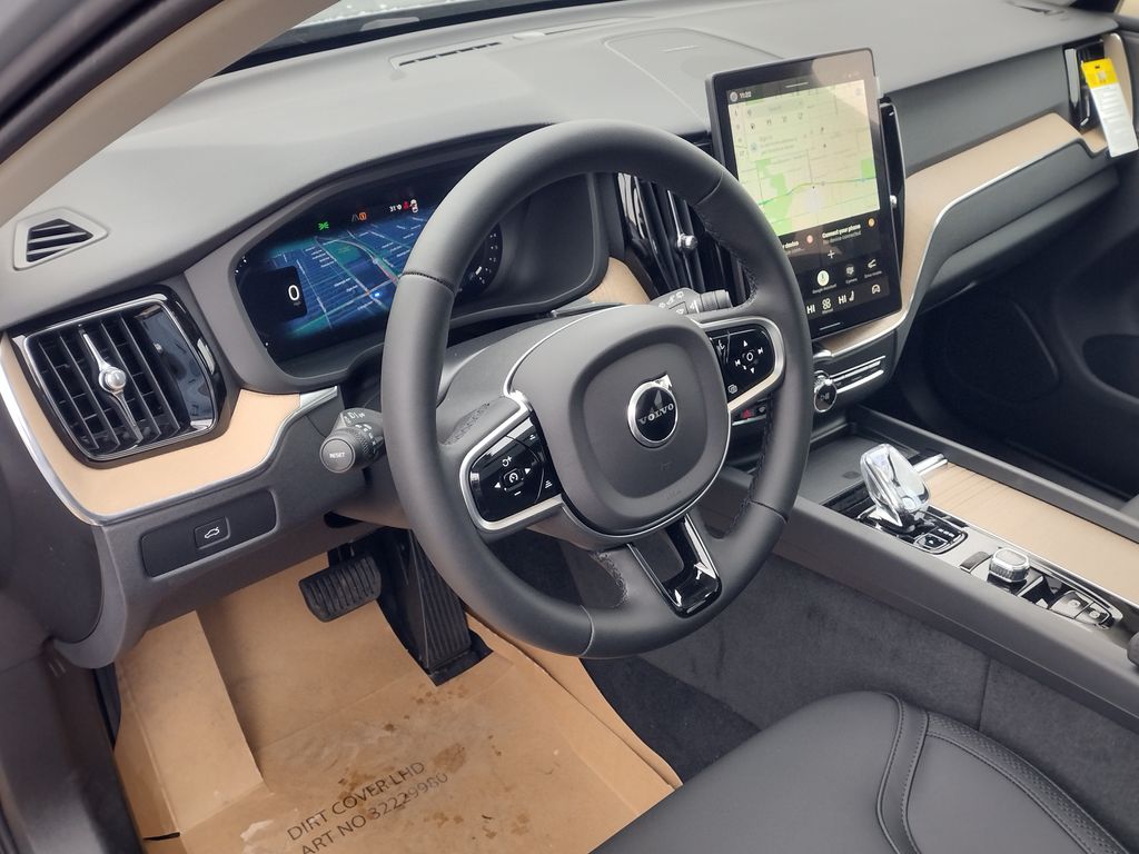 2026 VOLVO XC60 - Image 11