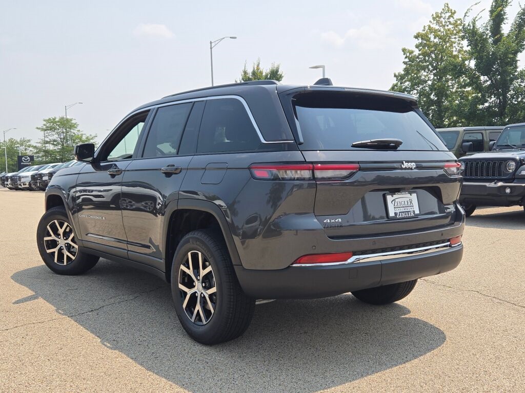 2025 Jeep Grand Cherokee Limited photo 12