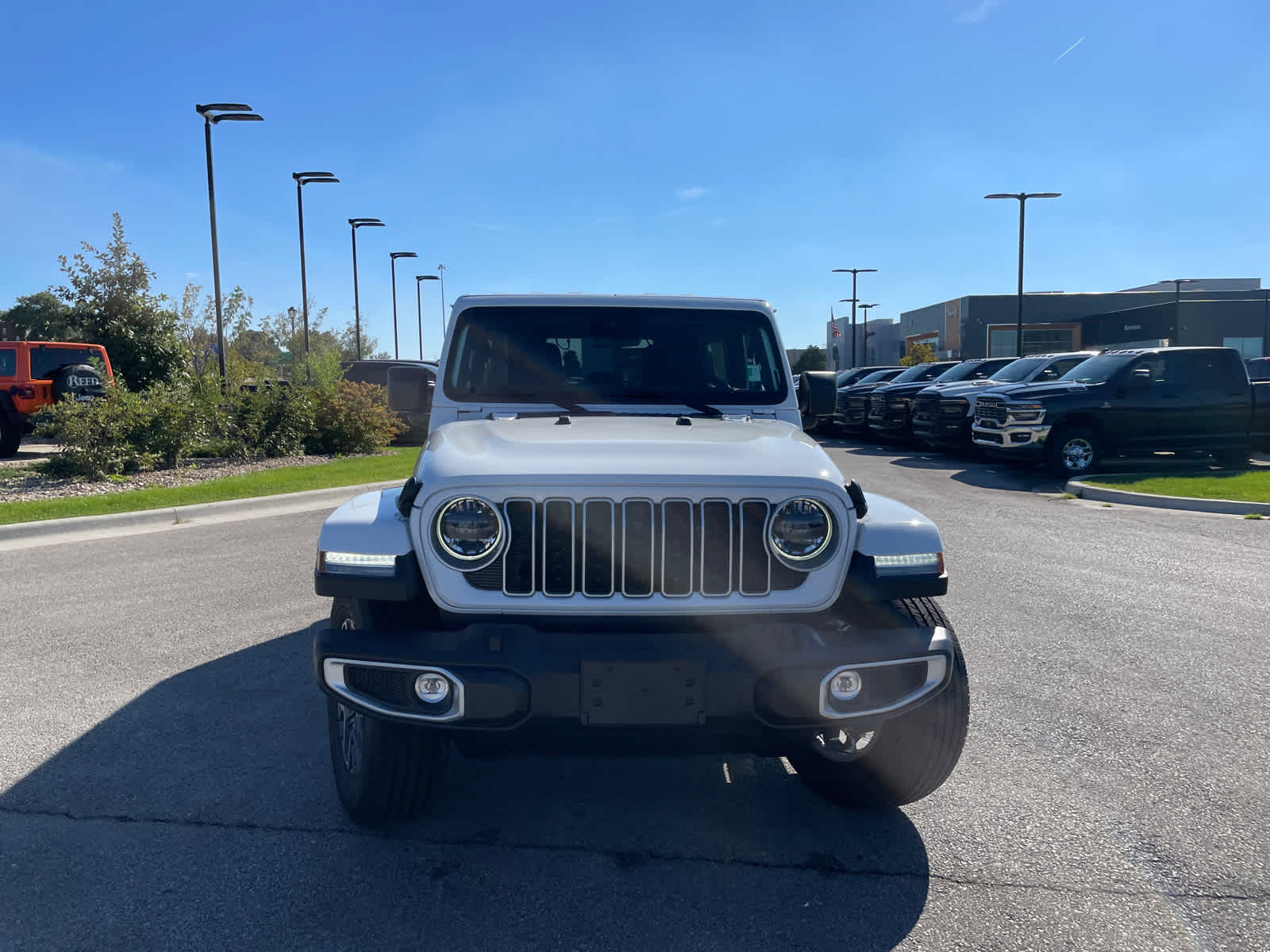 2025 Jeep Wrangler Sahara photo 2