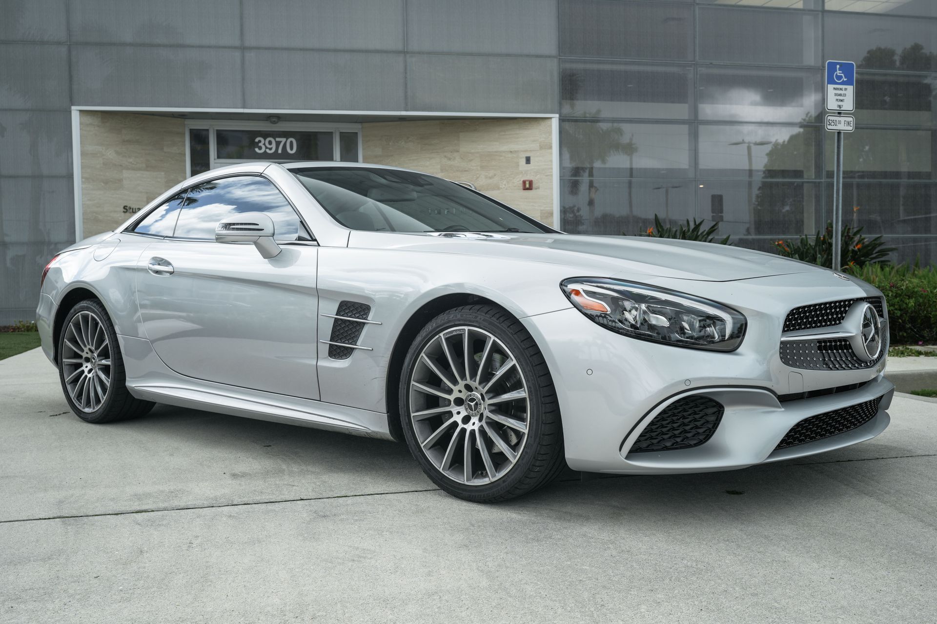 2020 Mercedes Benz SL 450 photo 2