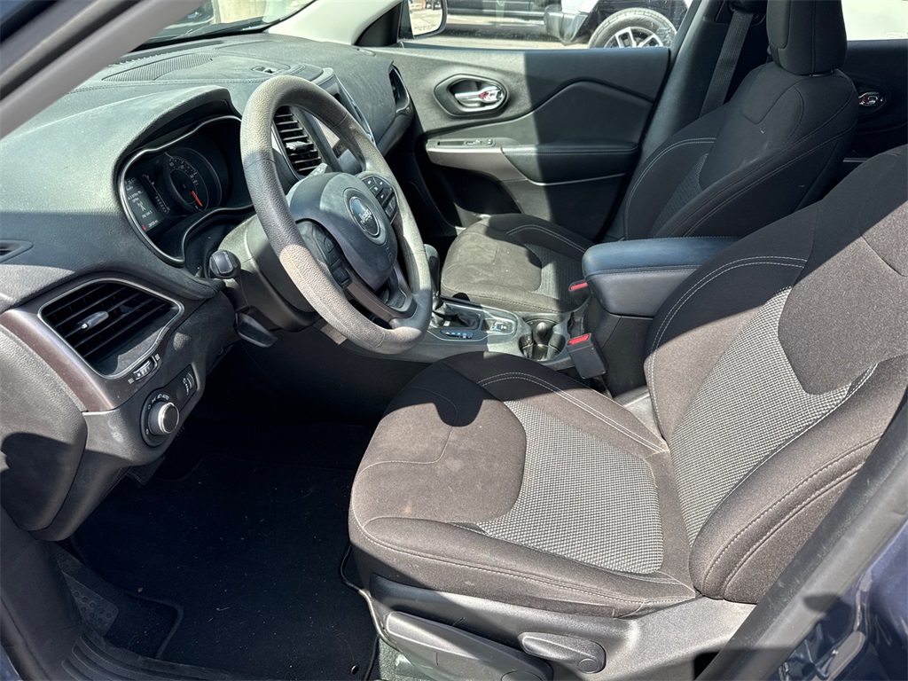 2021 Jeep Cherokee Latitude photo 8