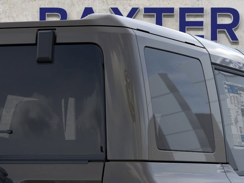 2025 Ford Bronco Outer Banks photo 4