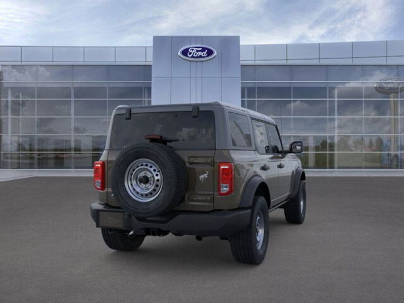 2025 Ford Bronco Base photo 6