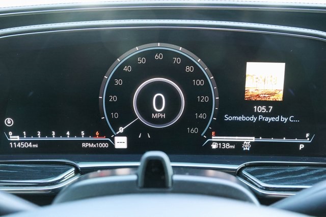 Used 2021 White Cadillac Sport image 40