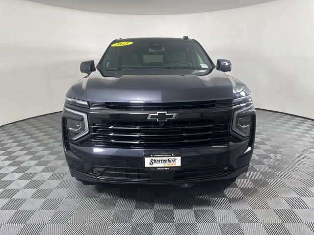 2025 Chevrolet Suburban RST photo 3