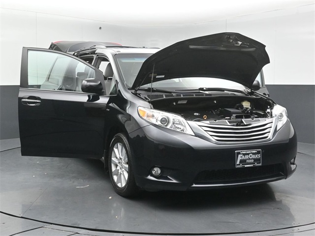2017 TOYOTA SIENNA - Image 57