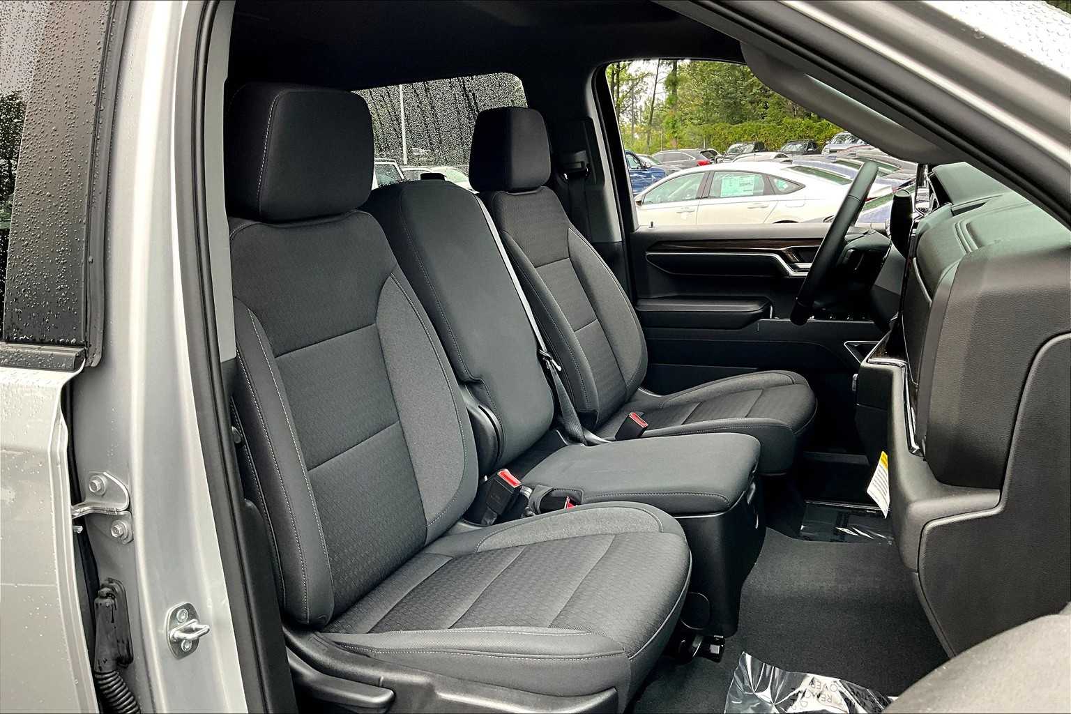 2022 Chevrolet Silverado 1500 LT photo 8