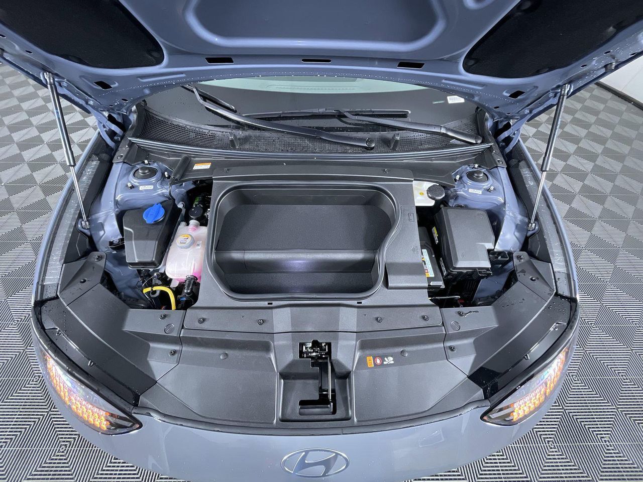 2025 Hyundai Ioniq 6 SEL photo 11