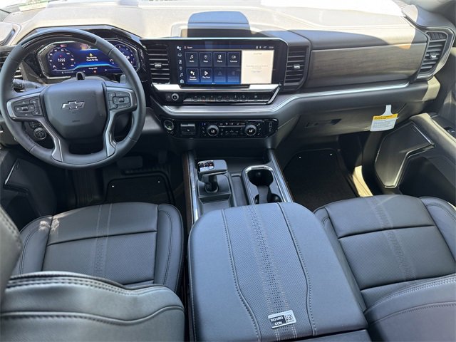 2025 Chevrolet Silverado 1500 High Country photo 14