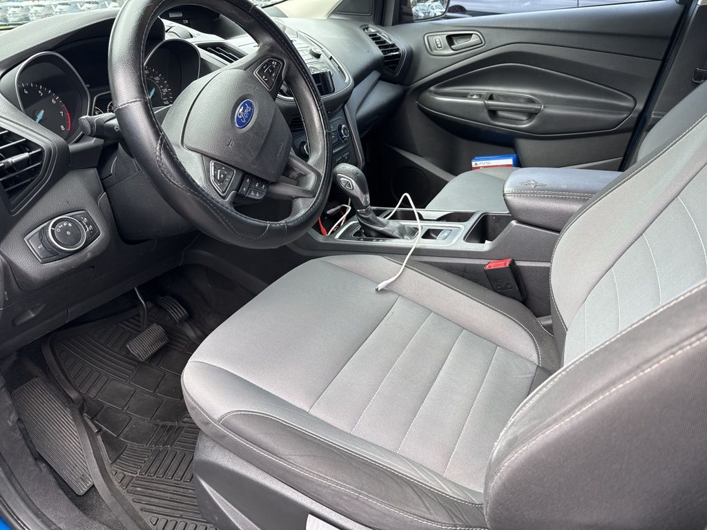 2017 Ford Escape S photo 4