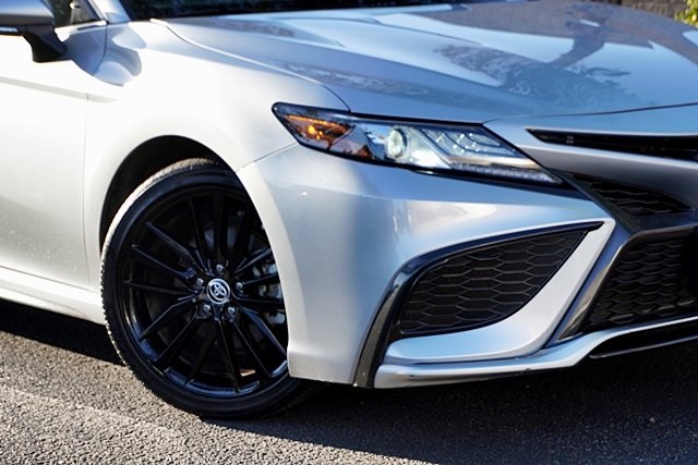 2023 Toyota Camry XSE photo 3